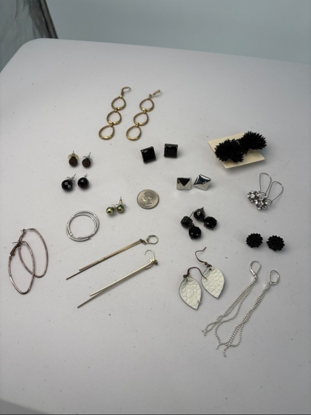 🐯 Assorted Women’s Earrings Set - Black, Gold, Silver